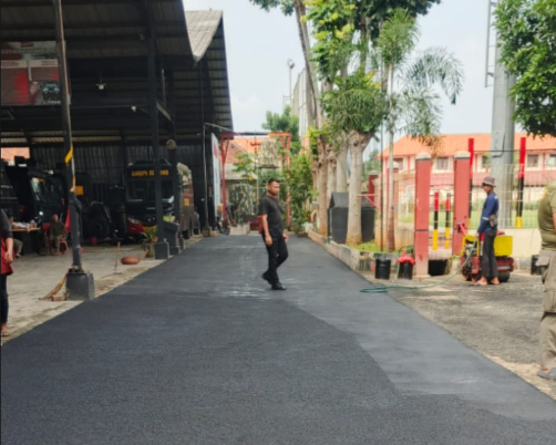 Proyek Pengaspalan 8